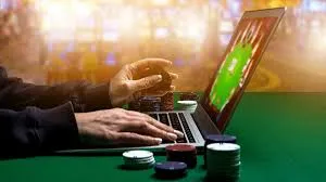 Bold continuous betting when playing poker strategy